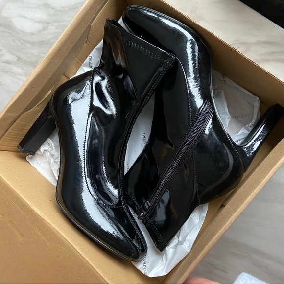 LE CHÂTEAU | Faux leather ankle boots - Picture 11 of 12